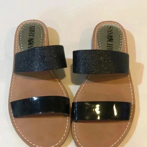 Sam & Libby Black Slip On Sandals with Faux Patent Leather Strap-Size 7.5 - Picture 2 of 7